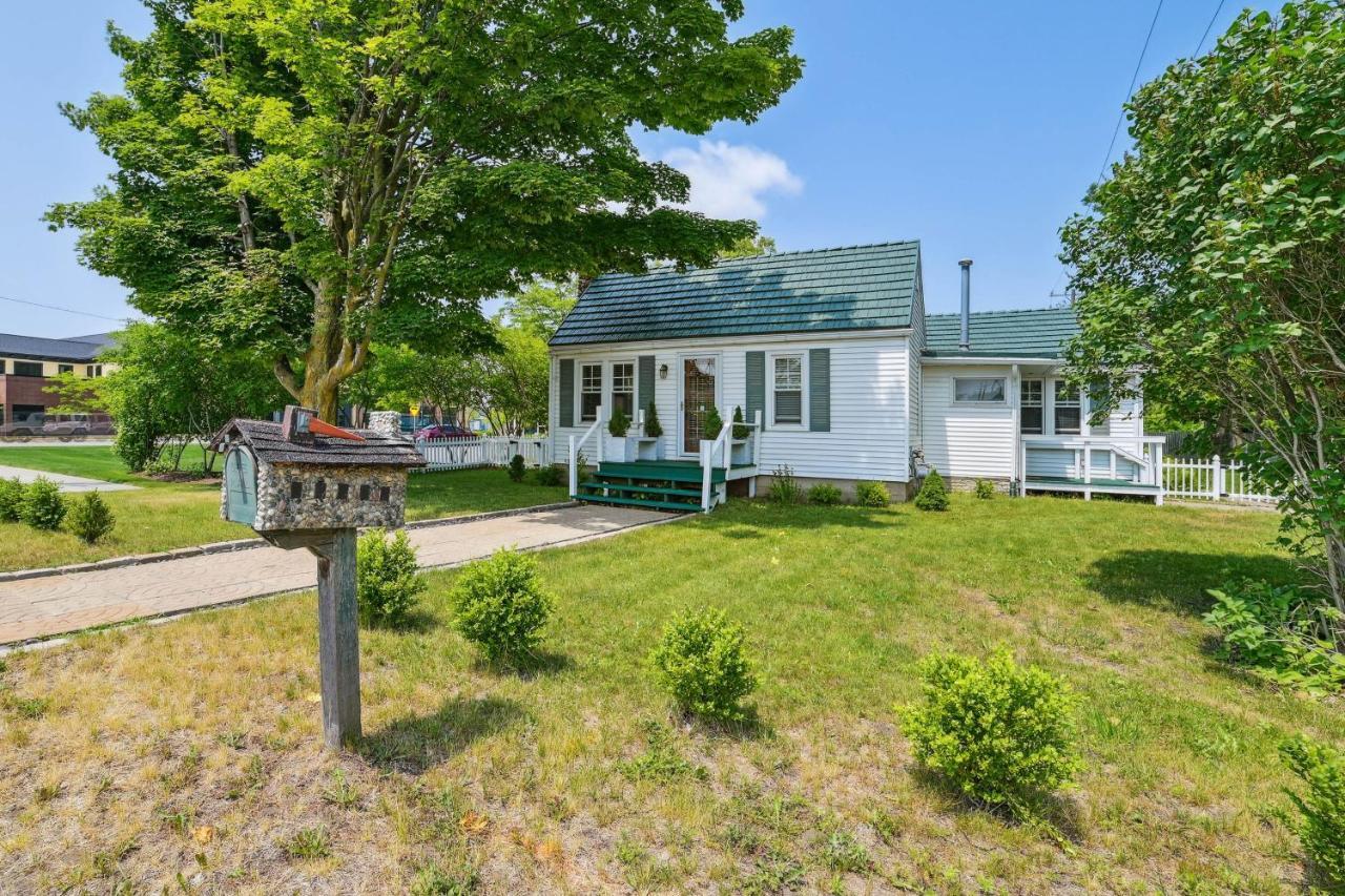 Boyne City Cottage Walk To Downtown And Lake! ภายนอก รูปภาพ